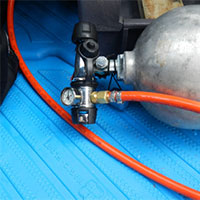 Scuba cylinder as a redundant air supply