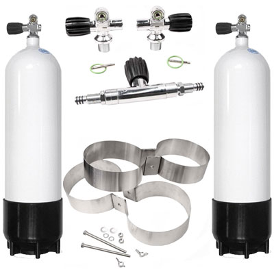 twin scuba tanks