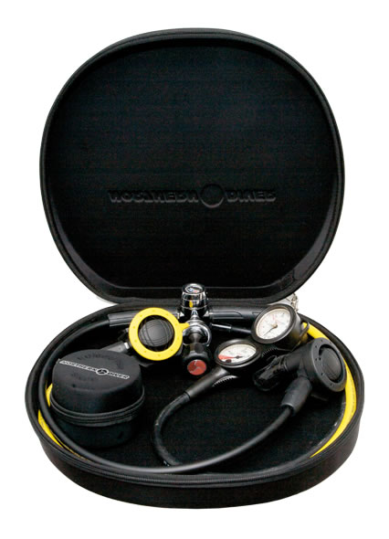 Northern Diver Regulator Case (Metal Zip)